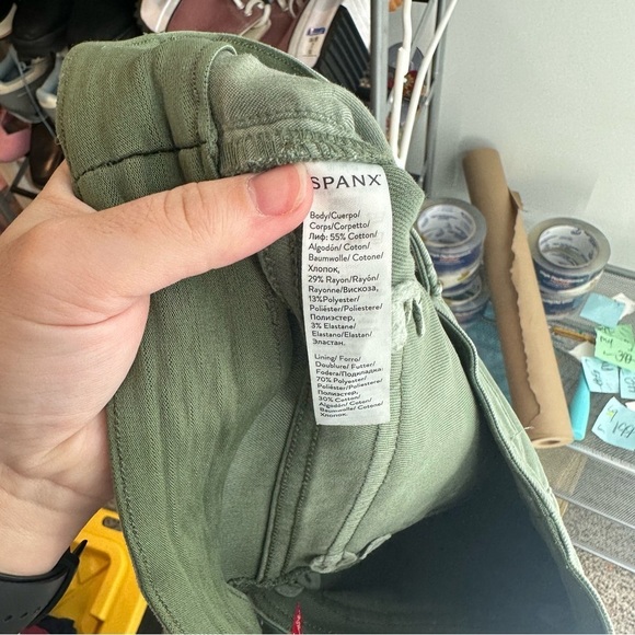 SPANX Stretch Twill Ankle Cargo Pants Womens Size M Green High Rise Jeans - Picture 4 of 6